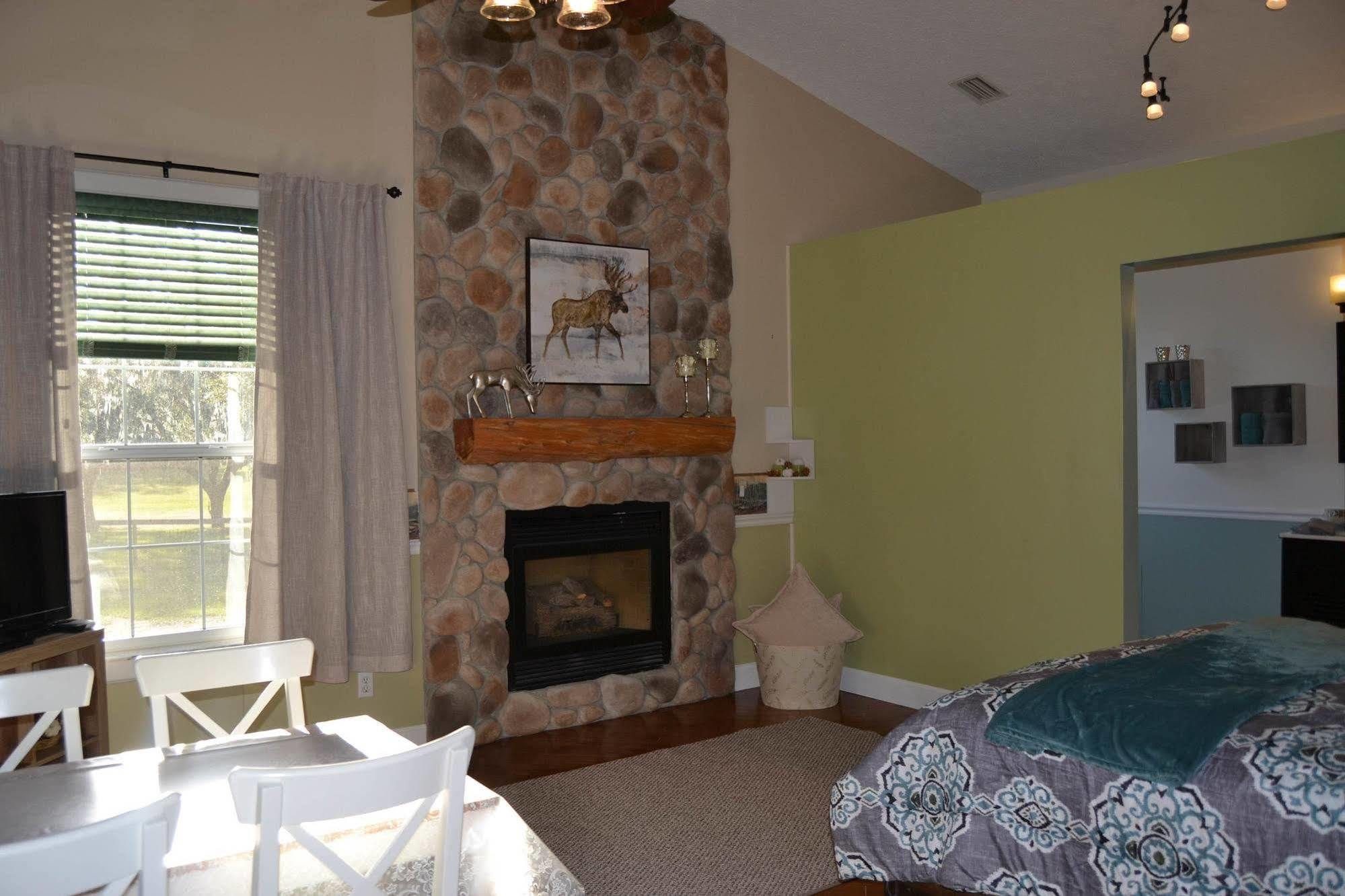 Bed and Breakfast Rock Pointe Ranch Floral City Екстер'єр фото